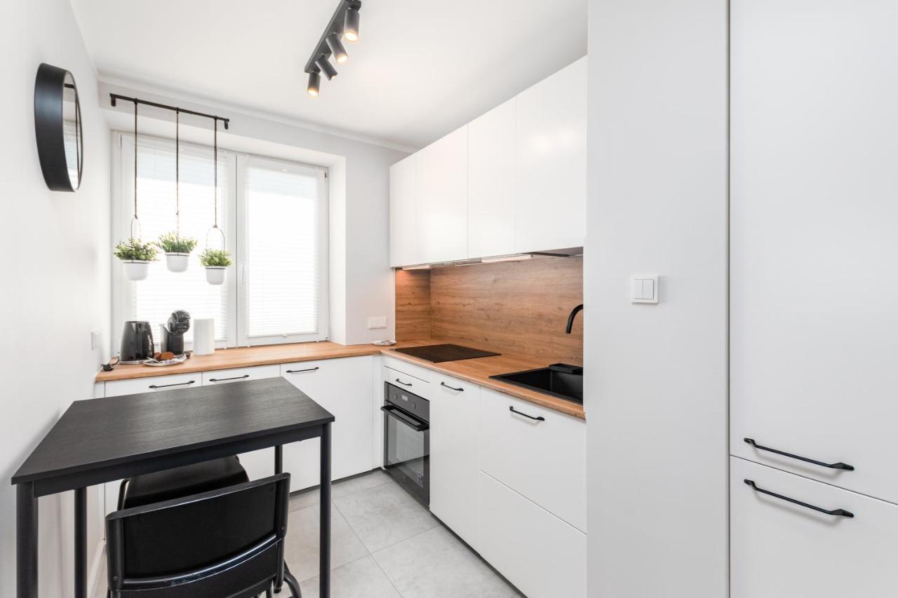 Pl. Dabrowskiego 12 By Homeprime Varşovia Exterior foto